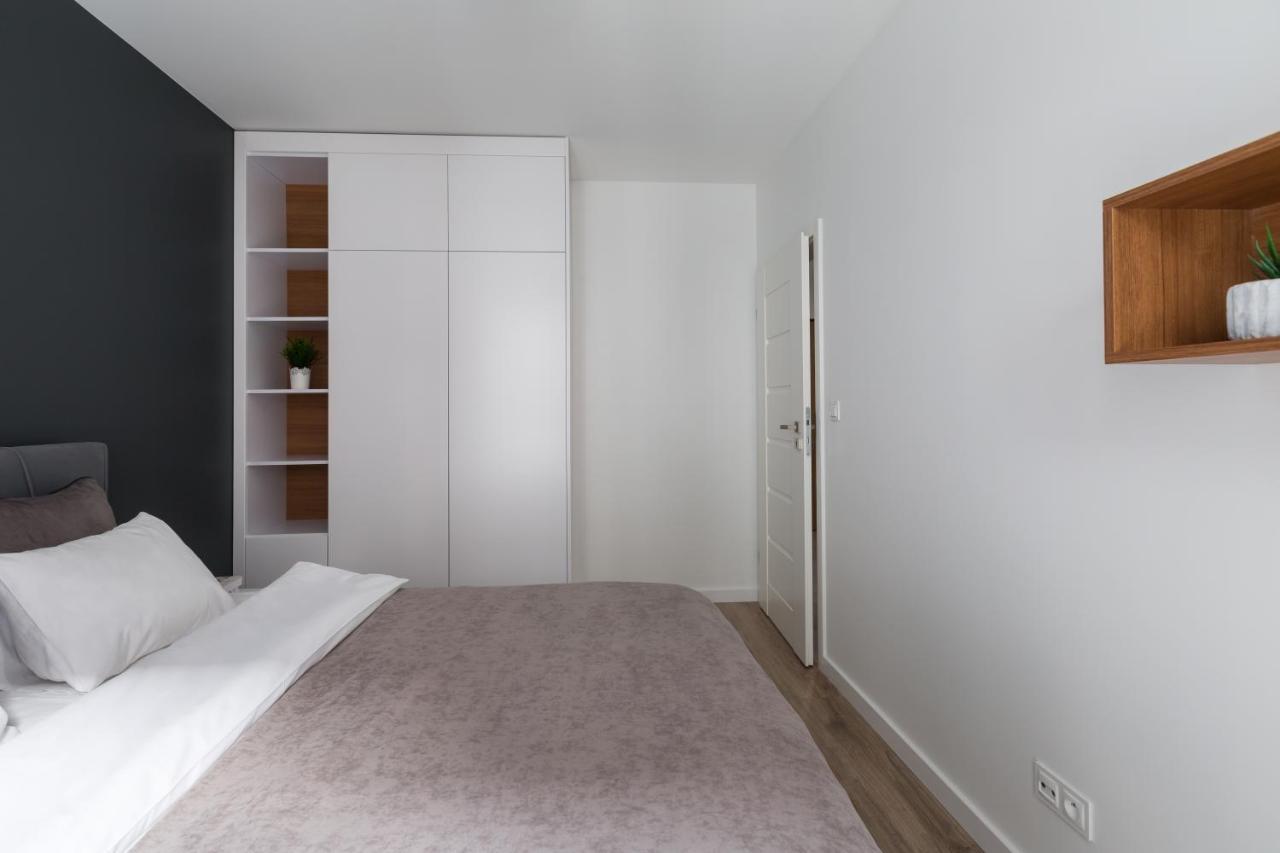 Luksusowy Apartament Przy Targach Poznań Exterior foto